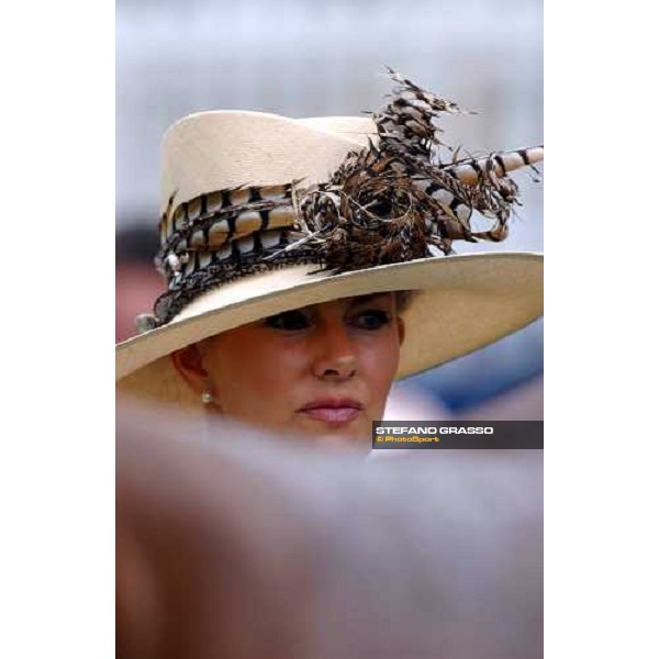 fashion The Vodafone Oaks Espom 4th june 2004 ph. Stefano Grasso