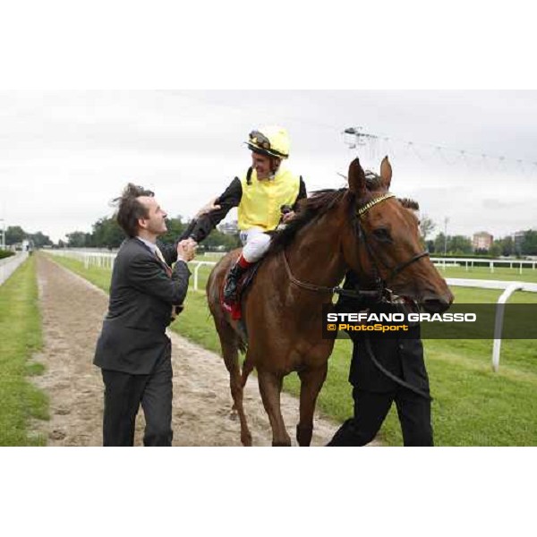 Andrea Jacobs congratulates with Andrasch Starke after winning with Quijano the Gran Premio Milano Milan San Siro, 15th june 2008 ph. Stefano Grasso