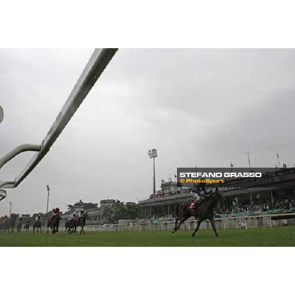 Andrasch Starke on Goose Bay wins the Oaks d\' Italia Milan San Siro, 15th june 2008 ph. Stefano Grasso