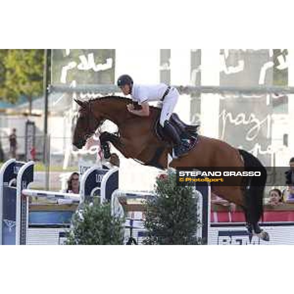 LGCT of Paris Eiffel - Class 11 - Niels Bruynseels (BEL) on Delux van T & L - Paris Eiffel, Champ de Mars, 6 July 2018 - ph.Stefano Grasso/LGCT