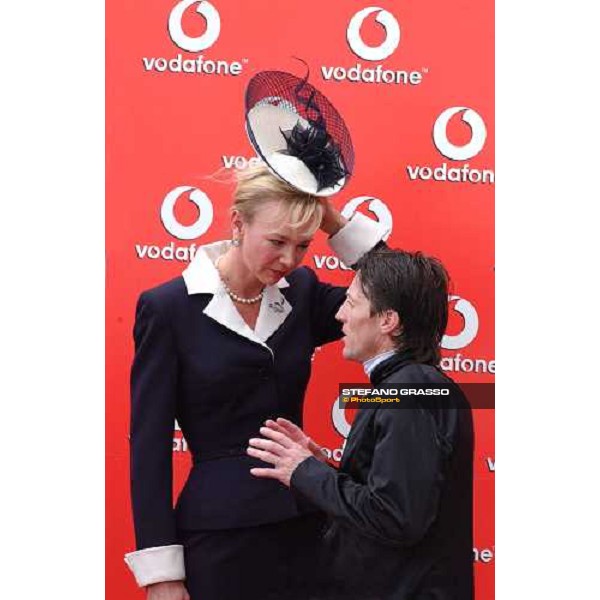 Prize ceremony of The Vodafone Oaks Lady Derby and Kieren Fallon Epsom 4th june 2004 ph.Stefano Grasso
