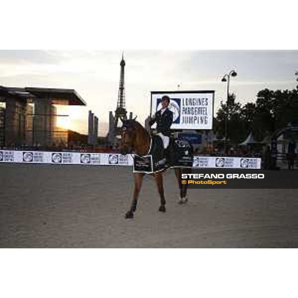 LGCT of Paris Eiffel - Class 11 - Prize giving ceremony Ben Maher (GBR) on Explosion W - Paris Eiffel, Champ de Mars, 6 July 2018 - ph.Stefano Grasso/LGCT
