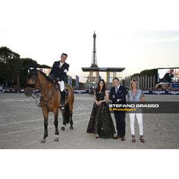 LGCT of Paris Eiffel - Class 11 - Prize giving ceremony Harrie Smolders (NED) on Zinius, Juan Carlos Capelli (VP and Head of International marketing at Longines), Aishwarya Rai Bachchan, Virginie Couperie Eiffel - Paris Eiffel, Champ de Mars, 6 July 2018 - ph.Stefano Grasso/LGCT