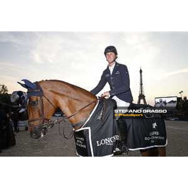LGCT of Paris Eiffel - Class 11 - Prize giving ceremony Ben Maher (GBR) on Explosion W - Paris Eiffel, Champ de Mars, 6 July 2018 - ph.Stefano Grasso/LGCT