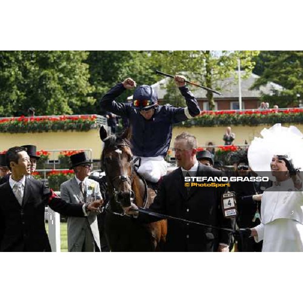 Royal Ascot -1st day - Johnny Murtagh exults on Henrythenavigator after winning the St. James\'s Palace Stakes Ascot, 17th june 2008 ph. Stefano Grasso