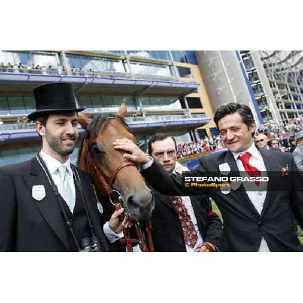 Royal Ascot -1st day - trainer Delcher Sanchez congratulates with Equiano after winning the King\'s Stand Stakes Ascot, 17th june 2008 ph. Stefano Grasso