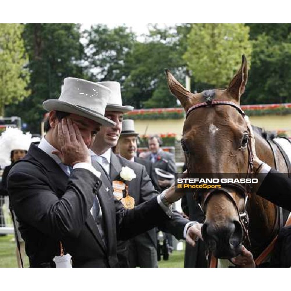 Andrea Rossi with Sabana Perdida in the winner circle of the Windsor Forest Stakes Ascot, 2nd day, 18th june 2008 ph. Stefano Grasso