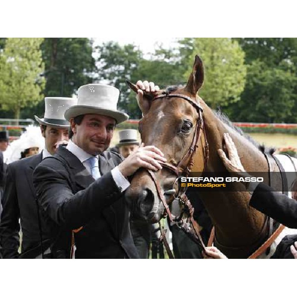 Andrea Rossi with Sabana Perdida in the winner circle of the Windsor Forest Stakes Ascot, 2nd day, 18th june 2008 ph. Stefano Grasso