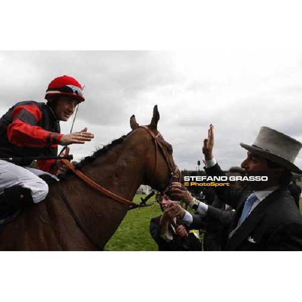 Christophe Patrice Lemaire with Andrea Rossi and Sabana Perdida after winning the Windsor Forest Stakes Ascot, 2nd day, 18th june 2008 ph. Stefano Grasso