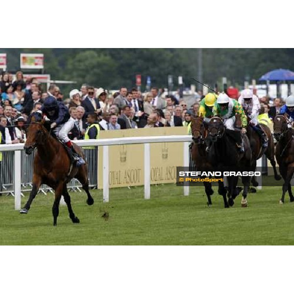 Johnny Murtagh on Duke of Marmelade wins the Prince of Wales\'s Stakes followed by Pressing Ascot, 2nd day, 18th june 2008 ph. Stefano Grasso