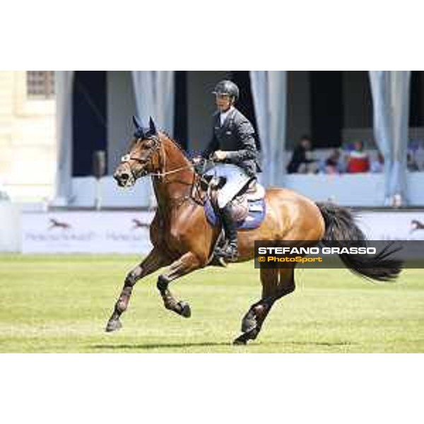LGCT of Chantilly - Class 5 - Leopold Van Asten on VDL Groep Elexia - Chantilly, , 15 July 2018 - ph.Stefano Grasso/LGCT