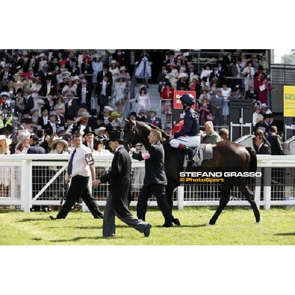 Johnny Murtagh on Yeats parade with Aidan O\' Brien before winning the Gold Cup Ascot, 19th june 2008 ph. Stefano Grasso
