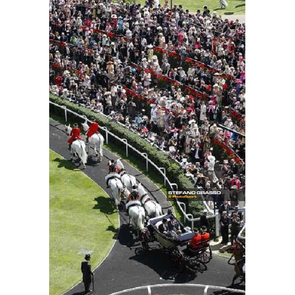 Royal Ascot - Ladies\' Day - The Queen arrives at Ascot Ascot, 19th june 2008 ph. Stefano Grasso