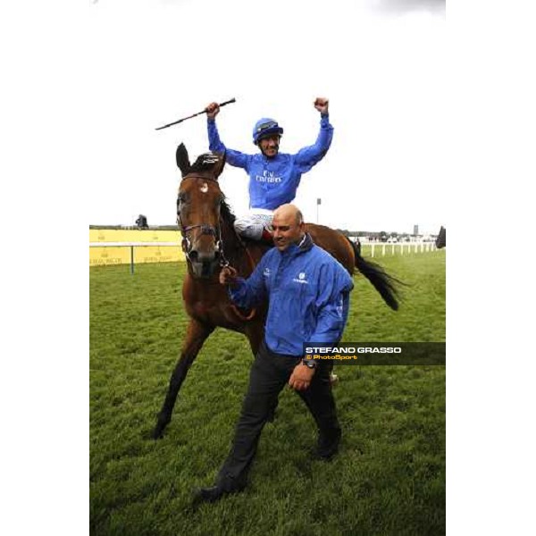 Frankie Dettori celebrates on Campanologist after winning the King Edward VII Stakes Ascot, 4th day, 20th june 2008 ph. Stefano Grasso