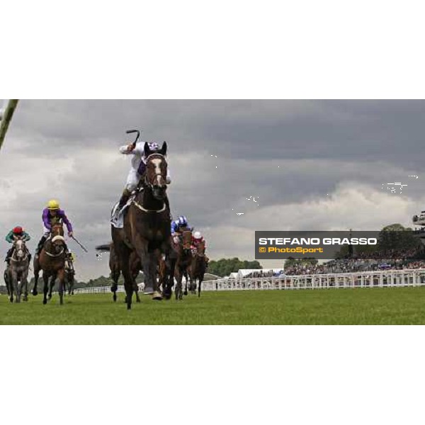 Kevin Manning on Lush Lashes wins The Coronation Stakes Ascot, 4th day, 20th june 2008 ph. Stefano Grasso