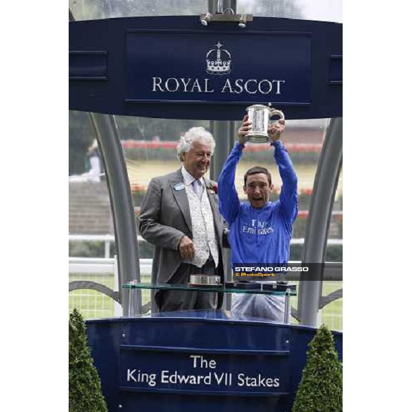 Royal Ascot - 4th day - Frankie Dettori celebrates after winning the King Edward VII Stakes Ascot, 20th june 2008 ph. Stefano Grasso