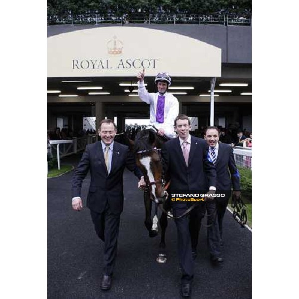 Royal Ascot - 4th day - Kevin Manning enters in triumph on Lush Lashes in the winner circle after winning the Coronations Stakes Ascot, 20th june 2008 ph. Stefano Grasso