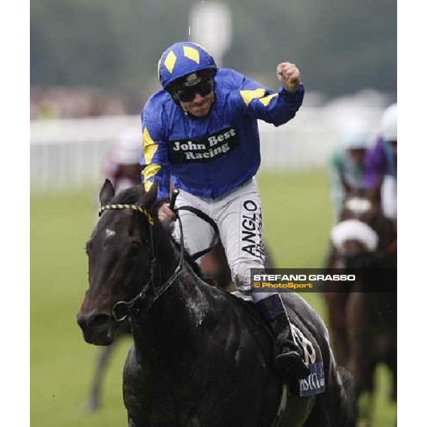 Royal Ascot - 5th day - Seb Sanders on Kingsgate Native wins the Golden Jubilee Stakes Ascot, 20th june 2008 ph. Stefano Grasso