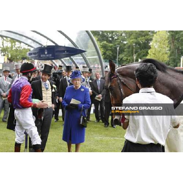 Royal Ascot - 5th day - The Queen looks his horse Free Agent winner of the Chesham Stakes Ascot, 20th june 2008 ph. Stefano Grasso