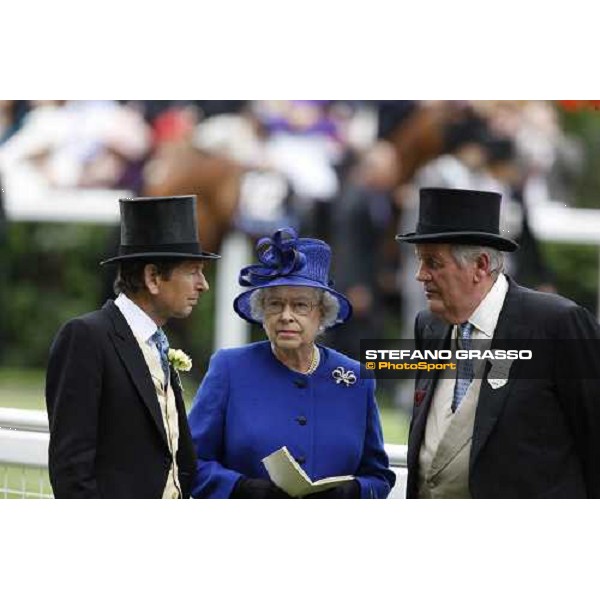 Royal Ascot - 5th day - The Queen with Richard Hannon before winning the Chesham Stakes Ascot, 20th june 2008 ph. Stefano Grasso