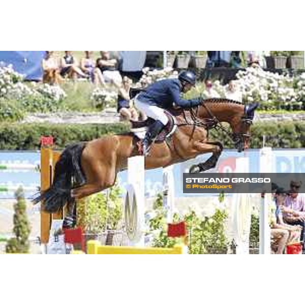 LGCT of Berlin - Class 5 - Wout-Jan van der Schans (NED) on D Angelo - Berlin, Sommergarten, 29 July 2018 - ph.Mario Grassia/LGCT