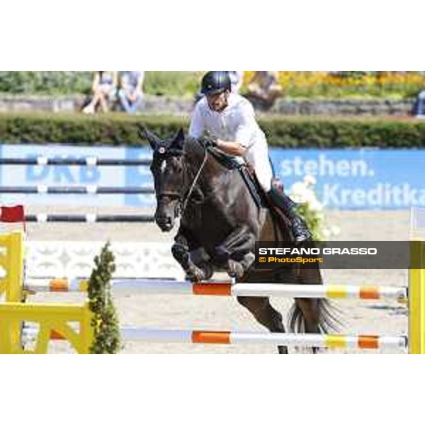 LGCT of Berlin - Class 5 - Romain Duguet (SUI) on Ubiana d\'Albain - Berlin, Sommergarten, 29 July 2018 - ph.Mario Grassia/LGCT