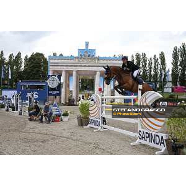 LGCT of Berlin - Class 2 - Kevin Staut (FRA) on Lorenzo - Berlin, Sommergarten, 27 July 2018 - ph.Stefano Grasso/LGCT