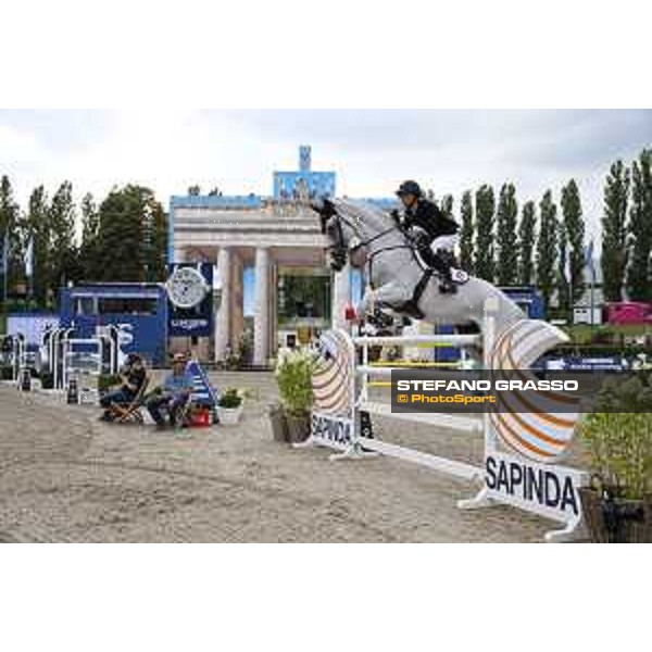 LGCT of Berlin - Class 2 - Georgina Bloomberg (USA) on Crown 5 - Berlin, Sommergarten, 27 July 2018 - ph.Stefano Grasso/LGCT