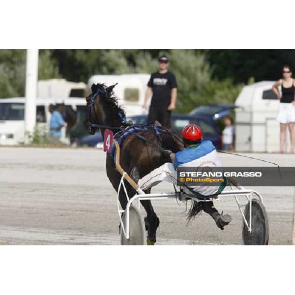 Khavizov Dinar with Angel Sirrius leads the group and goes to win the Sovenian leg of Mediterranean Trotting Championship Ljubljana, 6th july 2008 ph. Stefano Grasso