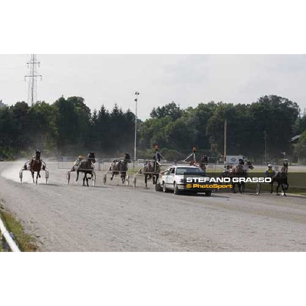 the start of the Slovenian leg of Mediterranean Trotting Championship Ljubljana, 6th july 2008 ph. Stefano Grasso