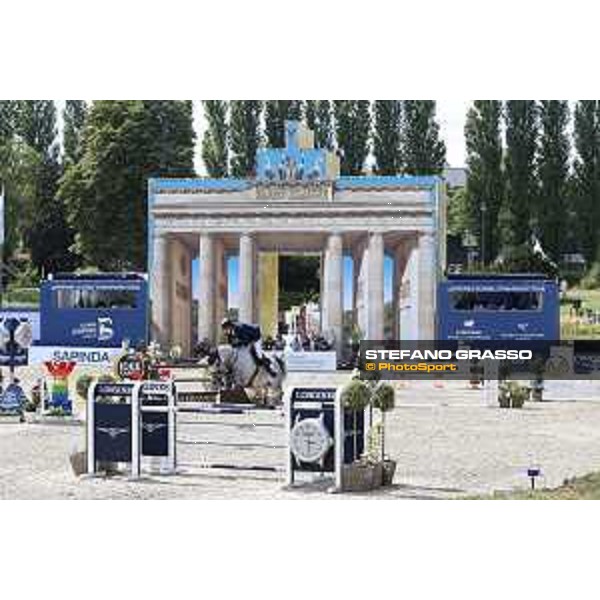 LGCT of Berlin - Class 1 - Martin Fuchs (SUI) on Chica B Z - Berlin, Sommergarten, 27 July 2018 - ph.Stefano Grasso/LGCT