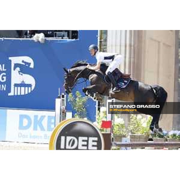 LGCT of Berlin - Class 1 - Niels Bruynseels (BEL) on Cas de Liberte - Berlin, Sommergarten, 27 July 2018 - ph.Stefano Grasso/LGCT