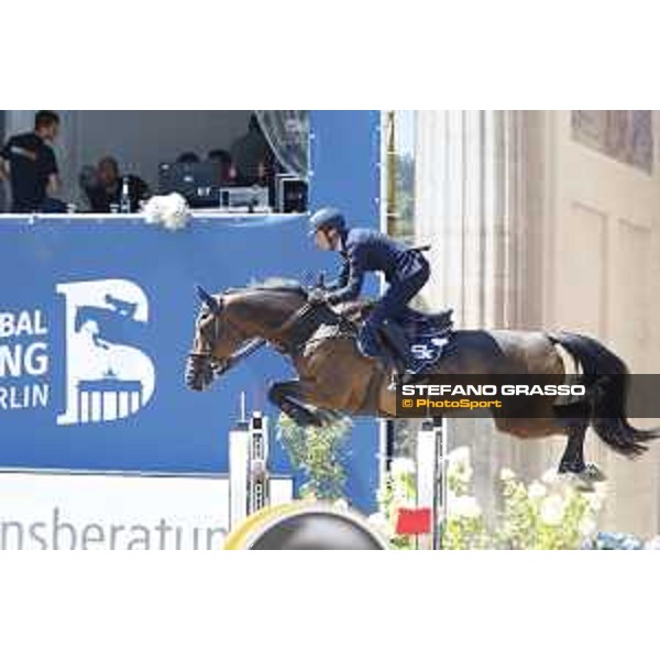 LGCT of Berlin - Class 1 - Lorenzo de Luca (ITA) on Ensor de Litrange XII - Berlin, Sommergarten, 27 July 2018 - ph.Stefano Grasso/LGCT