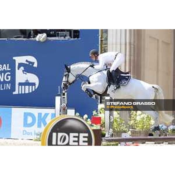 LGCT of Berlin - Class 1 - Emil Hallundbaek (DEN) on Jasmin Af Hagalund - Berlin, Sommergarten, 27 July 2018 - ph.Stefano Grasso/LGCT