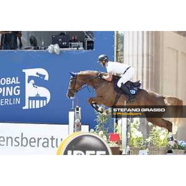 LGCT of Berlin - Class 1 - Holger Wulschner (GER) on Zuckersuess d\'Argilla - Berlin, Sommergarten, 27 July 2018 - ph.Stefano Grasso/LGCT