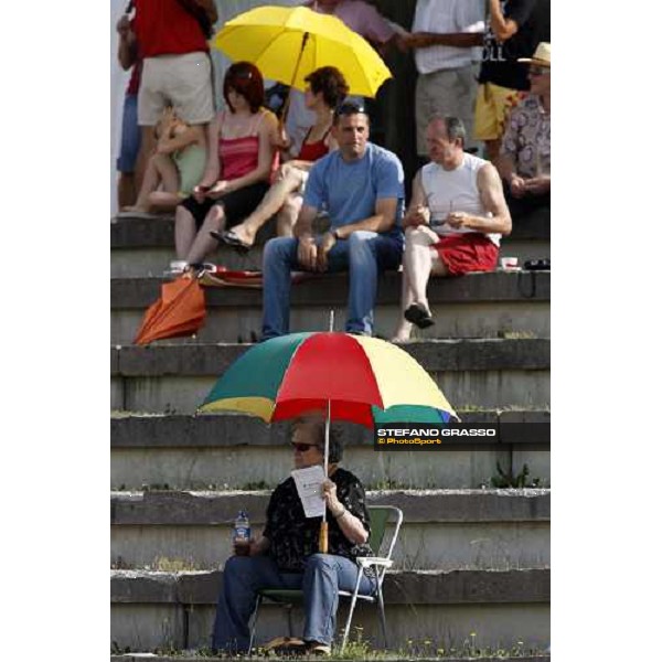 racegoers at Ljubljana racecourse Ljubljana, 6th july 2008 ph. Stefano Grasso