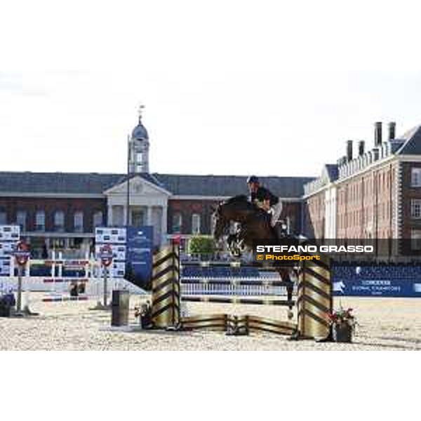 LGCT of London - Warm up - Darragh Kenny on Balou de Reventon - London, , 2 August 2018 - ph.Stefano Grasso/LGCT