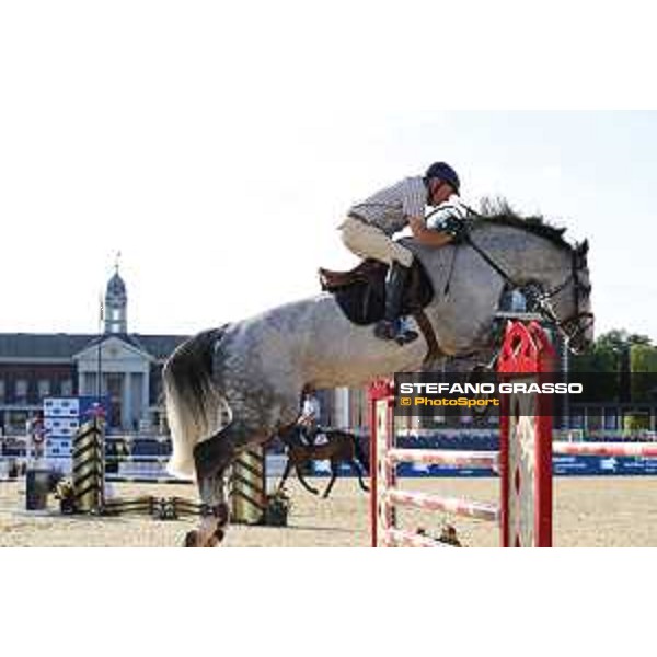 LGCT of London - Warm up - John Whitaker on Cassinis Chaplin - London, , 2 August 2018 - ph.Stefano Grasso/LGCT