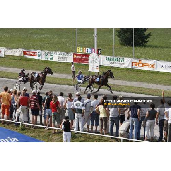 racing at Ljubljana racecourse Ljubljana, 6th july 2008 ph. Stefano Grasso