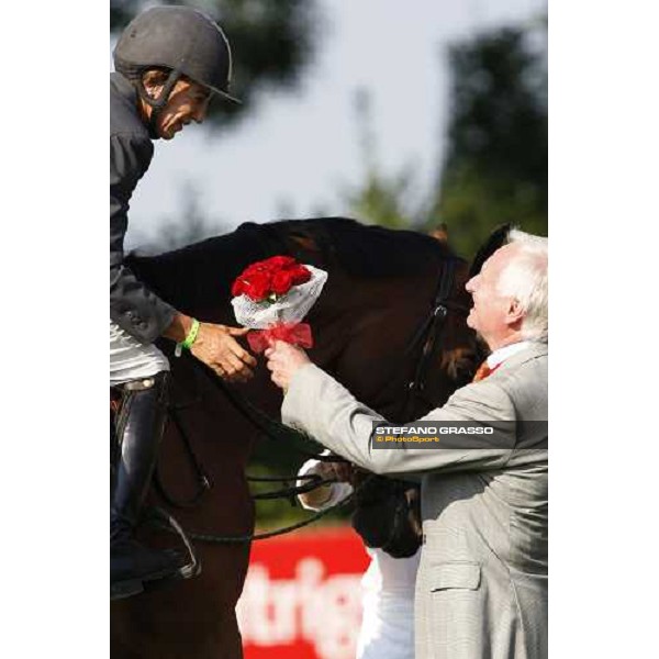 giving prize for Laura Krauth winner on Billy Bianca of Prix nr. 4 - Tamoil San Patrignano, 19th july 2008 ph. Stefano Grasso