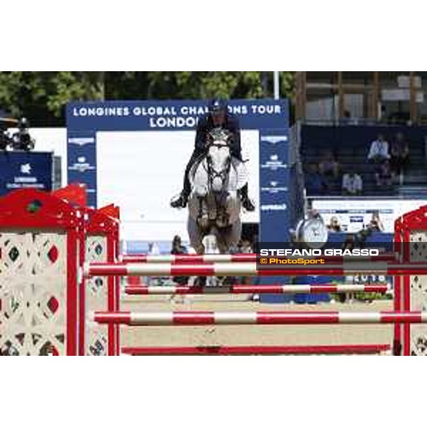 LGCT of London - Class 1 - Lorenzo de Luca (ITA) on Cynar VA - London, Royal Hospital Chelsea, 5 August 2018 - ph.Mario Grassia/LGCT