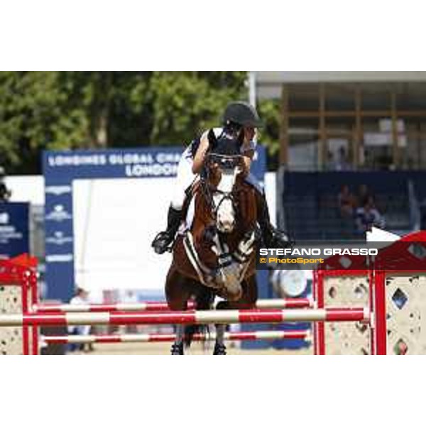 LGCT of London - Class 1 - Victoria Gulliksen (NOR) on Viego Les Hauts - London, Royal Hospital Chelsea, 5 August 2018 - ph.Mario Grassia/LGCT