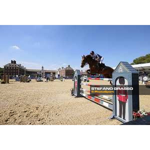 LGCT of London - Class 4 - Julien Epaillard (FRA) on Usual Suspect d?Auge - London, Royal Hospital Chelsea, 3 August 2018 - ph.Mario Grassia/LGCT