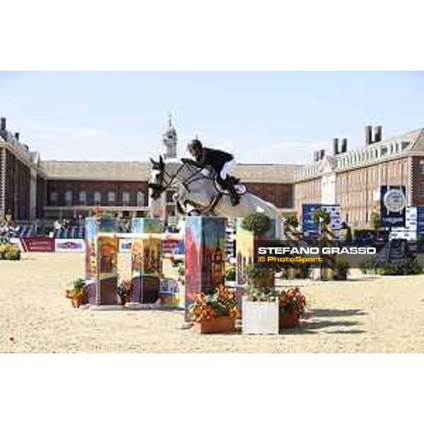LGCT of London - Class 4 - Shane Sweetnam (IRL) on Indra van de Oude Heihoef - London, Royal Hospital Chelsea, 3 August 2018 - ph.Mario Grassia/LGCT