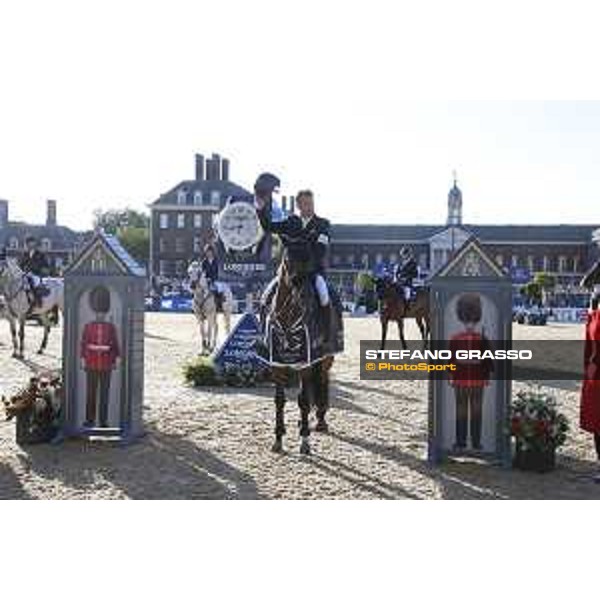 LGCT of London - Class 15 - Prize giving ceremony - Harrie Smolders (NED) on Zinius - London, Royal Hospital Chelsea, 5 August 2018 - ph.Stefano Grasso/LGCT