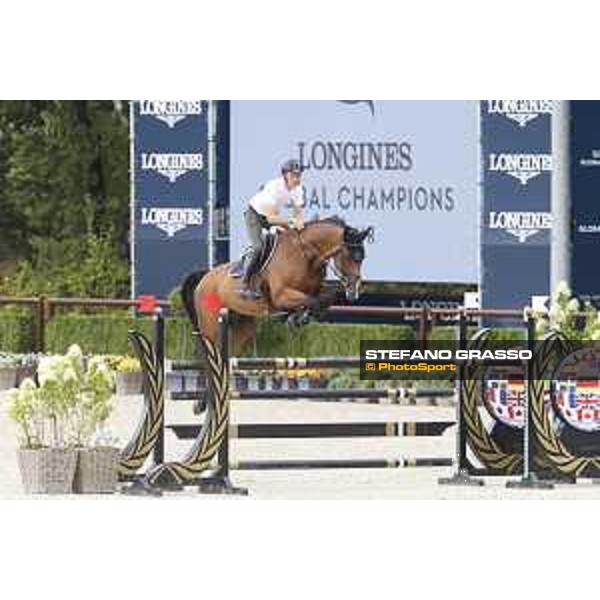 LGCT of Valkenswaard - Warm up - Scott Brash (GBR) on Hello Senator - Valkenswaard, Stal Tops, 9 August 2018 - ph.Stefano Grasso/LGCT