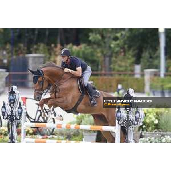 LGCT of Valkenswaard - Warm up - Eric Van Der Vleuten (NED) on Wunschkind 9 - Valkenswaard, Stal Tops, 9 August 2018 - ph.Stefano Grasso/LGCT