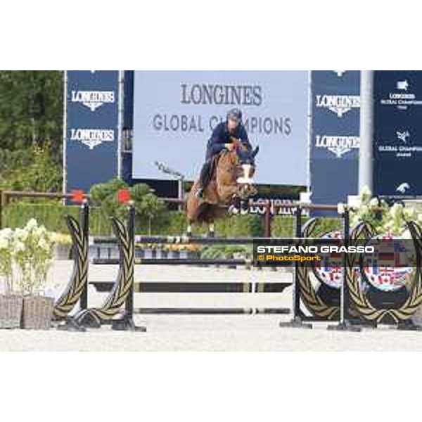 LGCT of Valkenswaard - Warm up - Denis Lynch (IRL) on RMF Fairview - Valkenswaard, Stal Tops, 9 August 2018 - ph.Stefano Grasso/LGCT