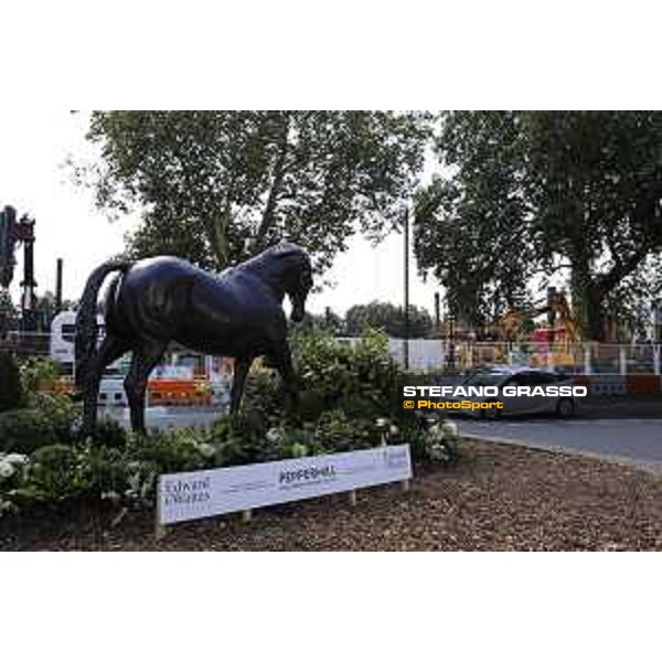 LGCT of London - Various - Edward Baytes sculpture - London, Royal Hospital Chelsea, 3 August 2018 - ph.Mario Grassia/LGCT