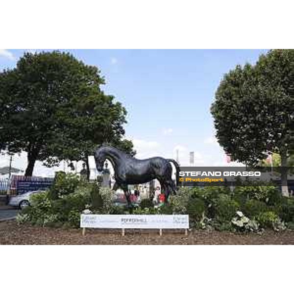 LGCT of London - Various - Edward Baytes sculpture - London, Royal Hospital Chelsea, 3 August 2018 - ph.Mario Grassia/LGCT